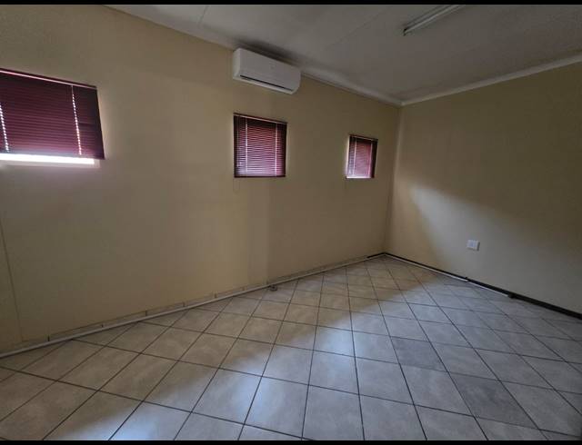 921.50M² BUSINESS TO LET IN SASOLBURG EXT 5